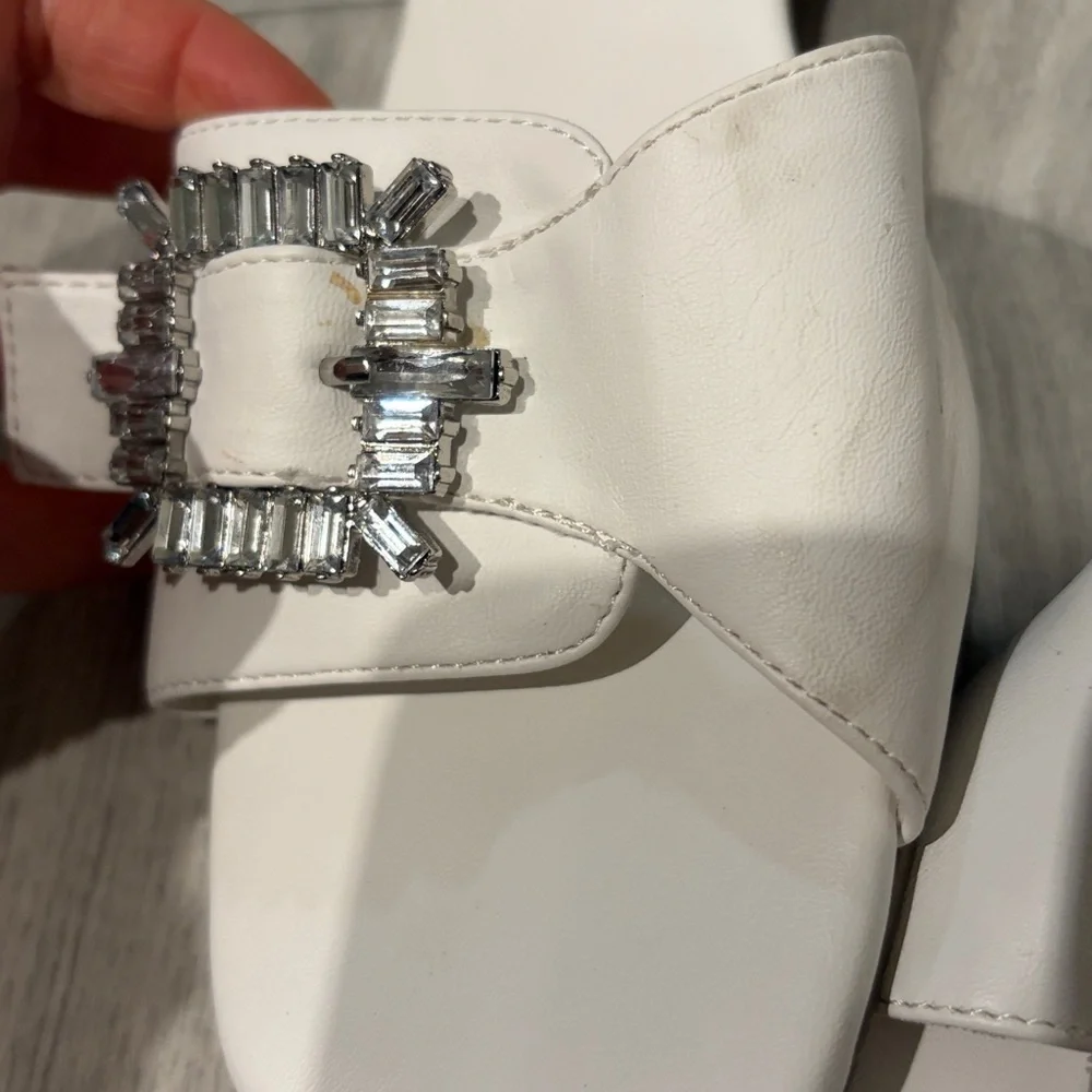 Anne Klein‎ Naomi sandals